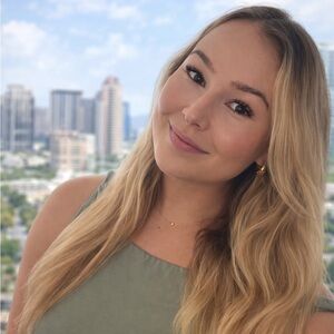 Meet your Posher, Elyse